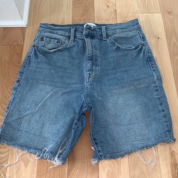 Pistola shorts size 30 - EUC - Picture 1 of 4